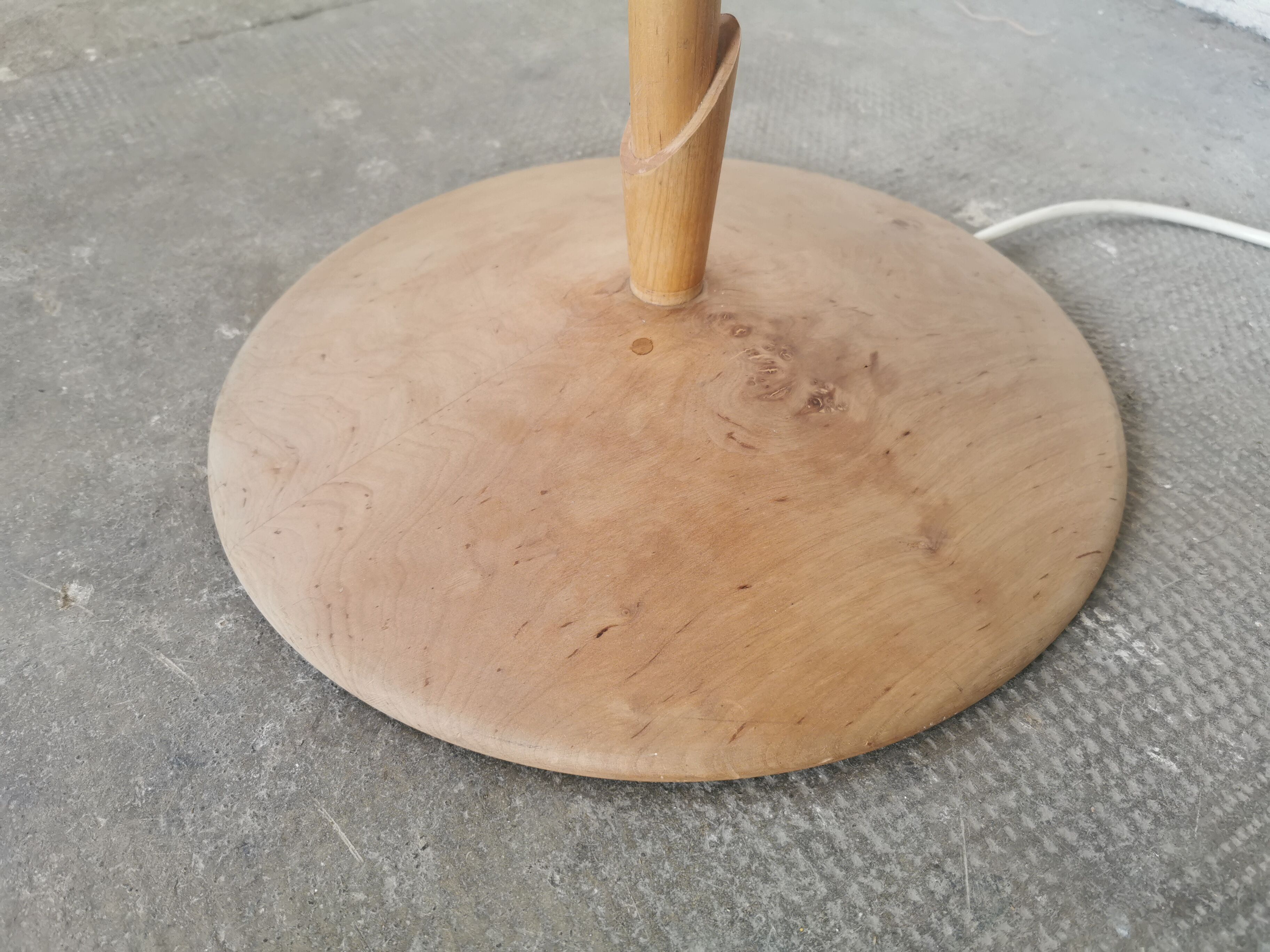 Floral wooden floor lamp