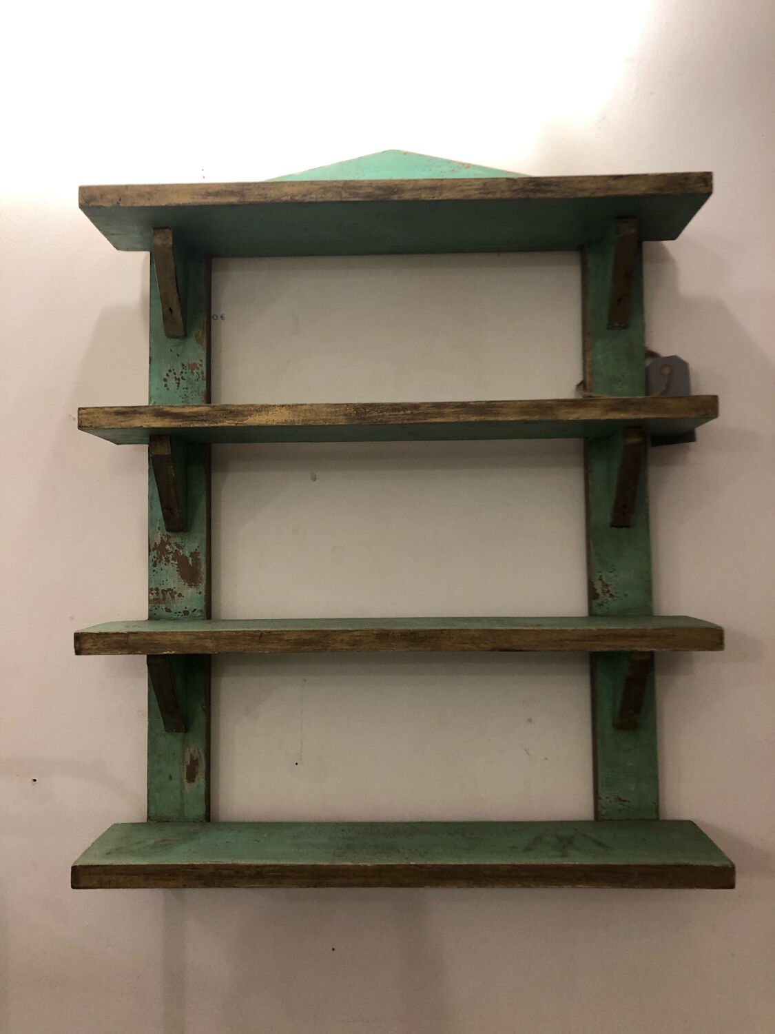 Wall shelf