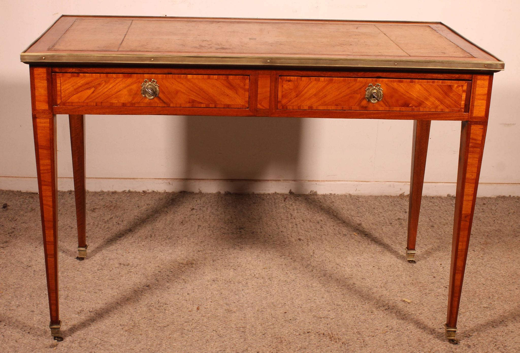 Louis XVI Period Marquetry Desk - 18th Century