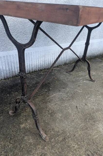 Bistro table