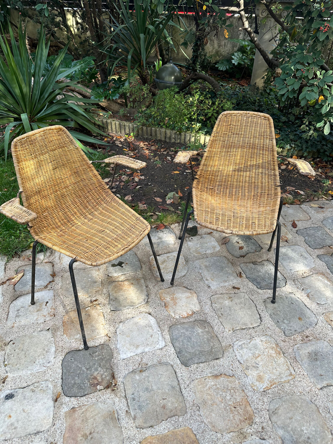 Paire de fauteuils en rotin et métal -1950/1960