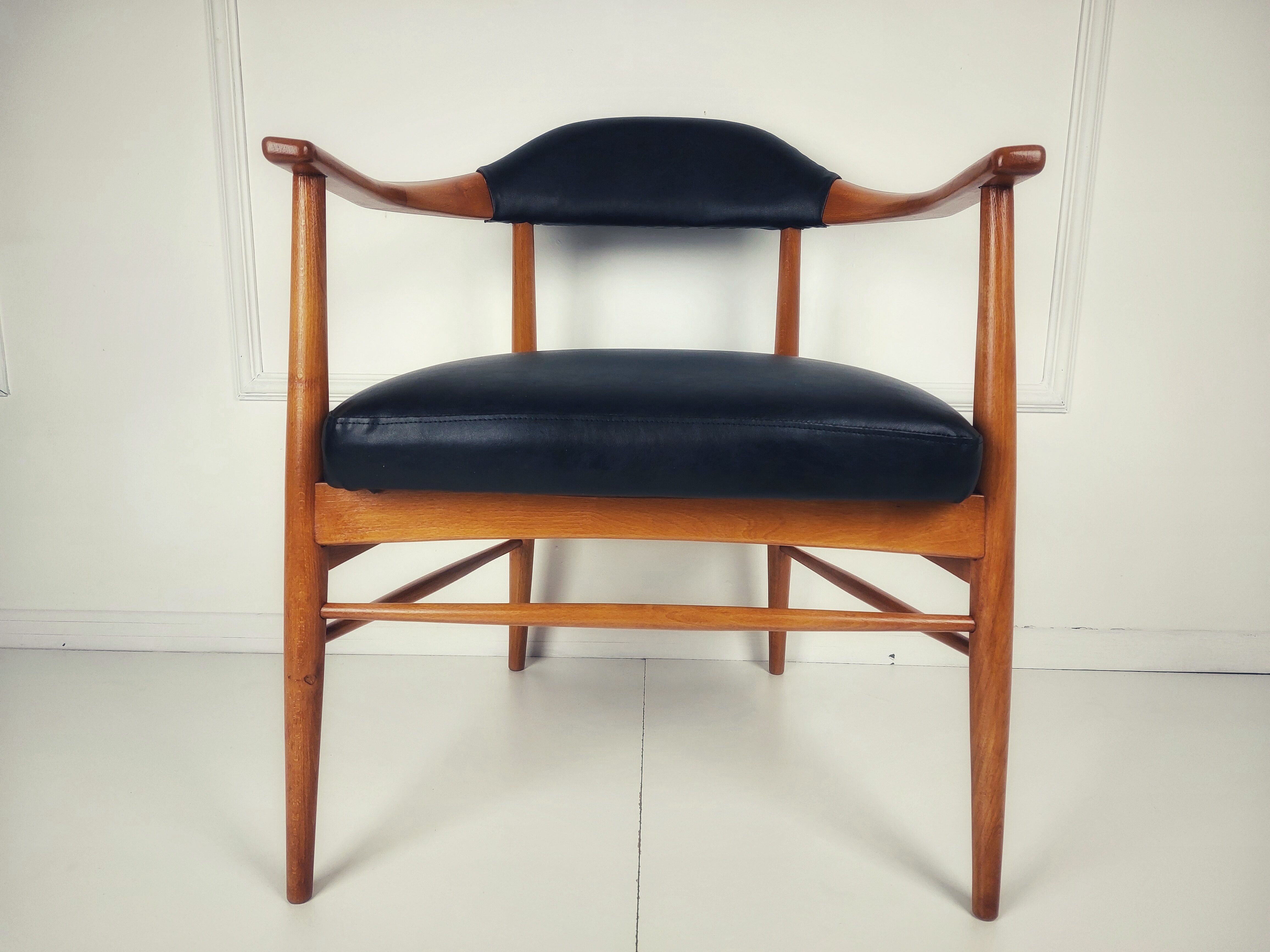 Scandinavian office chair