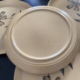 Set of 4 plates with flowery dessert