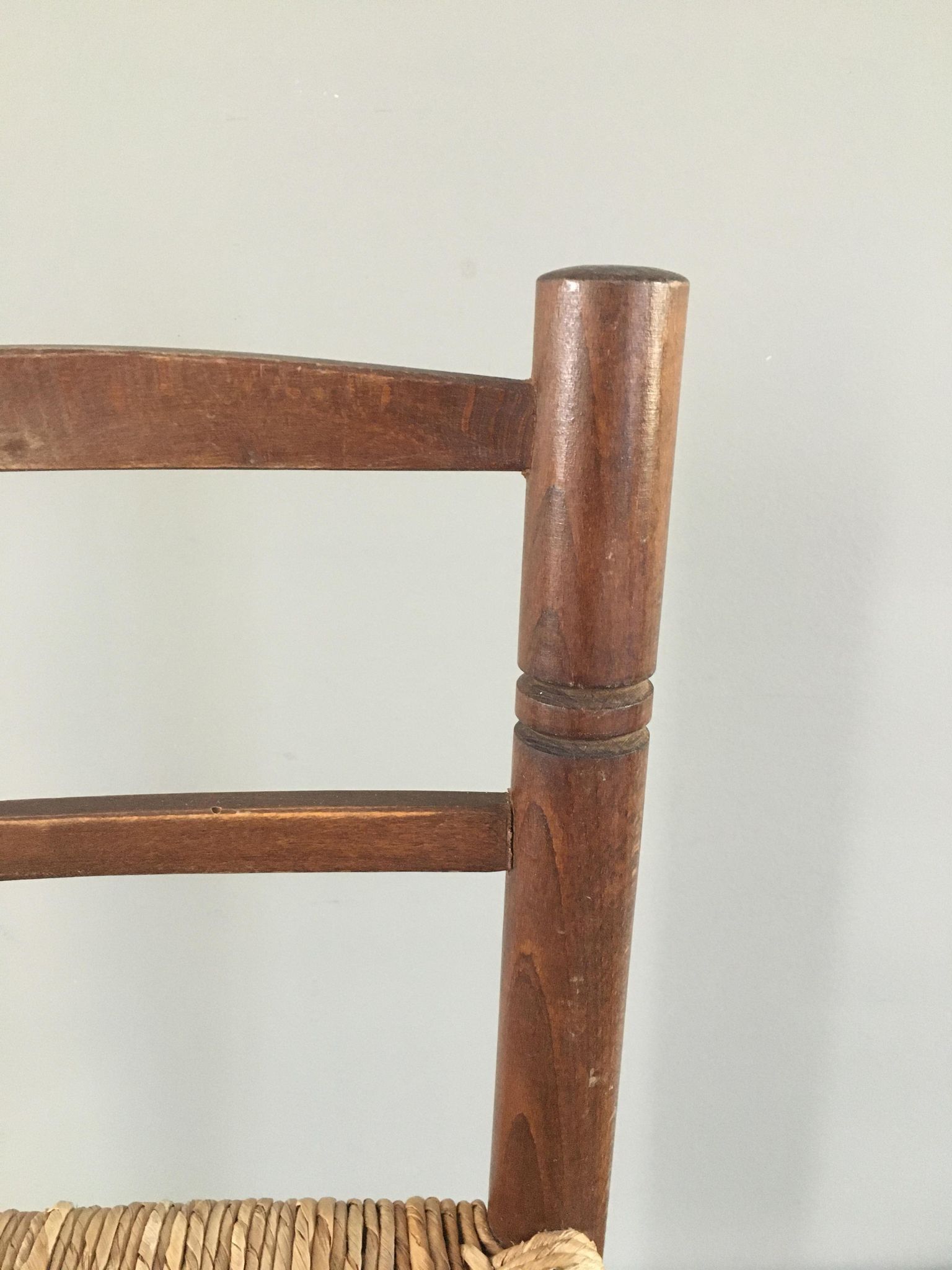 Chaise bois et paille vintage pour enfant