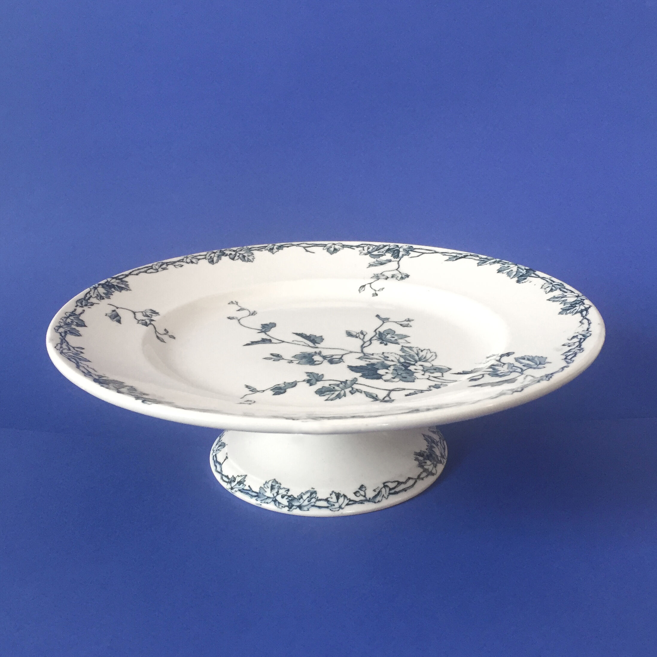 Iron Earth of Iron Pie Dish "Spring"