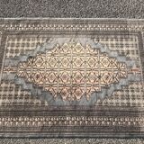 Pakistan oriental rug. 1.28 X 1.90 meters. Handmade