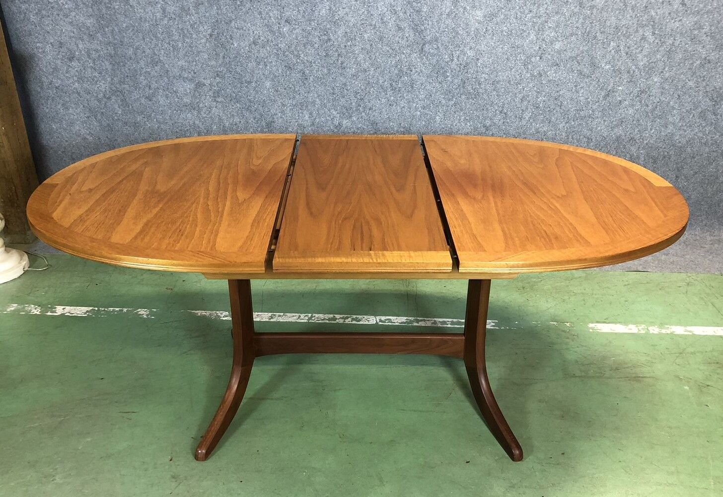 Scandinavian style teak table - 70s
