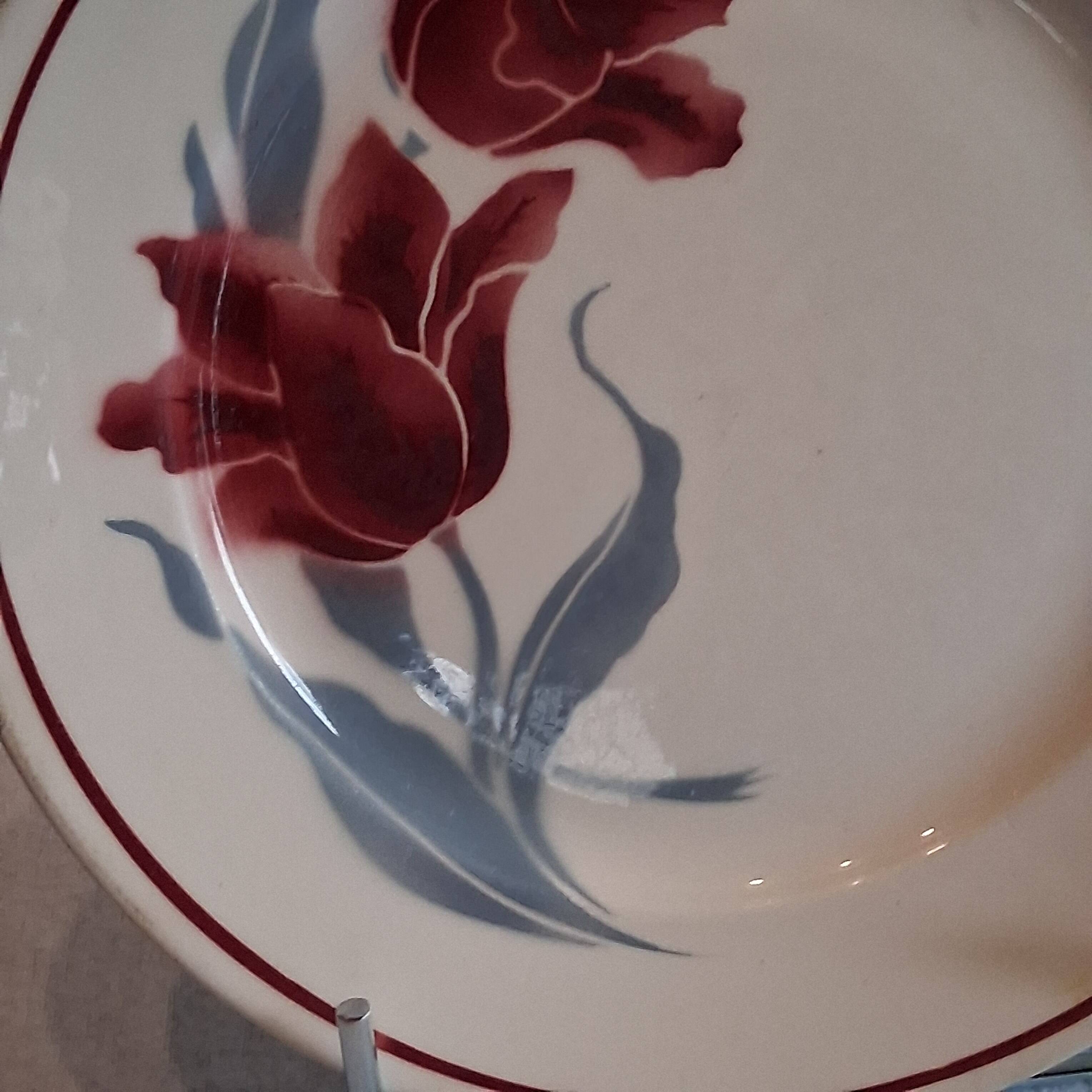 Old flat plate from Badonvillier in good condition.