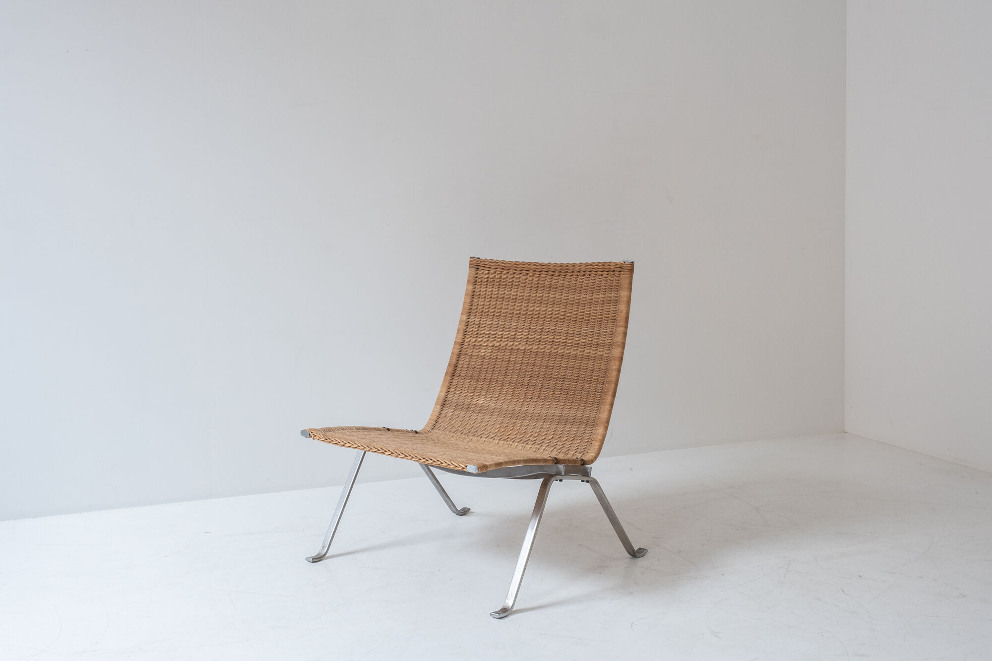 Early edition PK22 by Poul Kjaerholm for E. Kold Christensen, Denmark 1956.