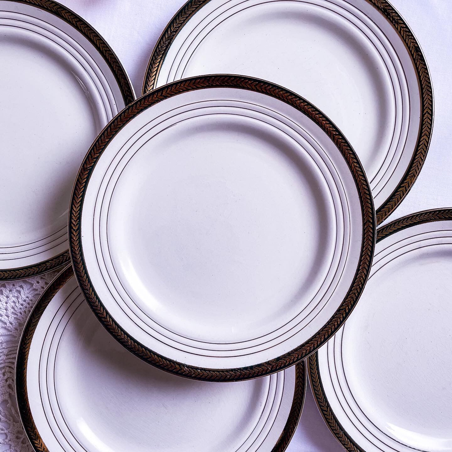 5 flat plates St-Amand