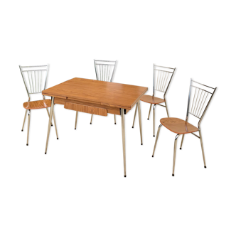 Table et 4 chaises en formica années 60