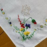 Monogrammed napkins with country pattern