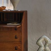 Desk / Chest of drawers in modern Danish oak from the early 20th century with shell handles.