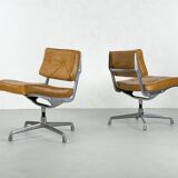 Magnificent pair of "Intermediate" office chairs by Charles & Ray Eames for Herman Miller – 1960s