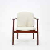 1960s Børge Mogensen Teak Armchair Model 165 Produced by Søborg Møbelfabrik, Denmark