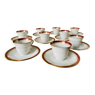 Ensemble de 9 tasses à café et leurs soucoupes porcelaine de Sologne