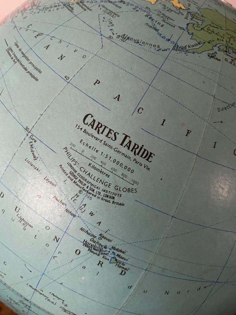 Globe-globe world map taride vintage tripode