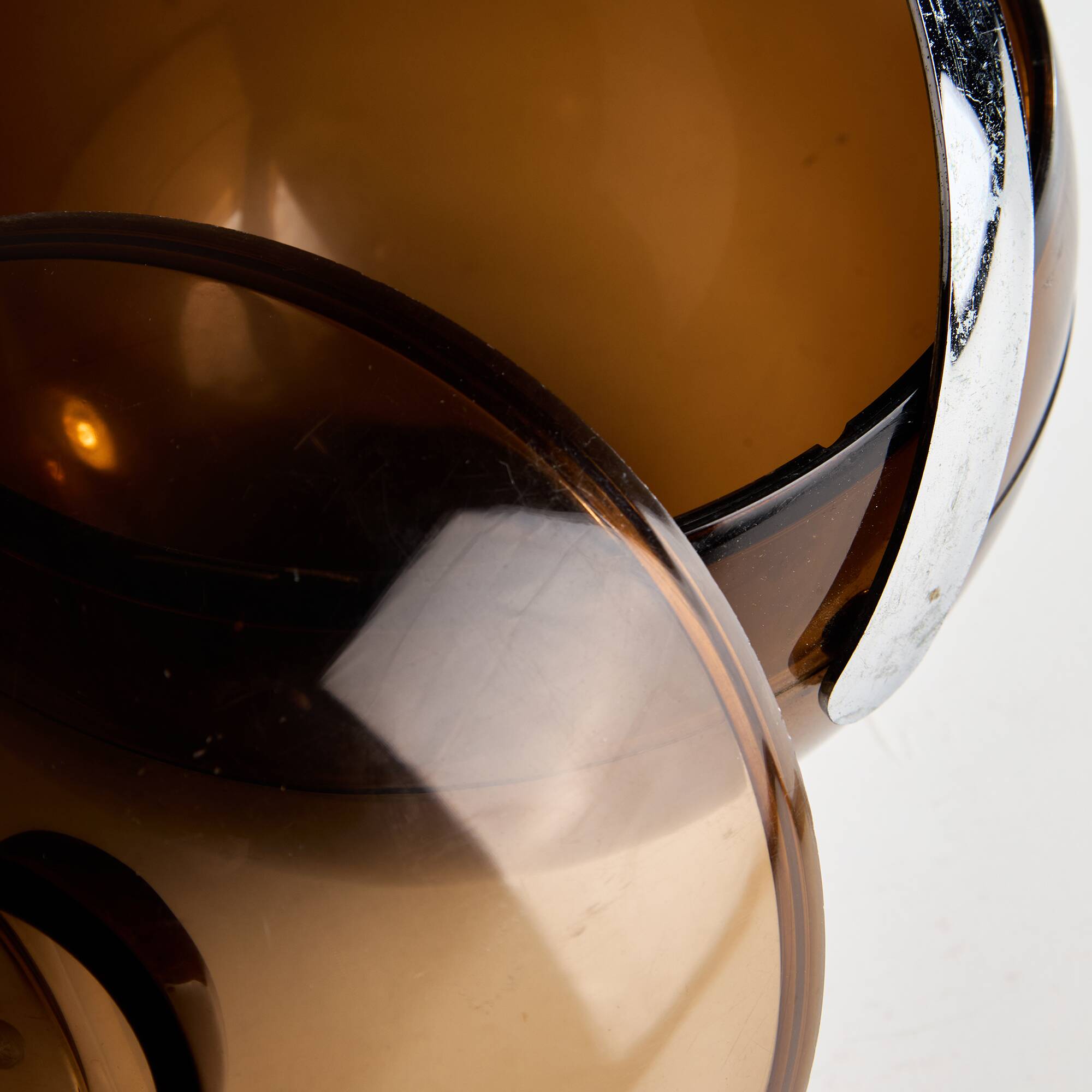 Glacière en forme de boule fumée par Paolo Tilche pour Guzzini, Italie, années 1980