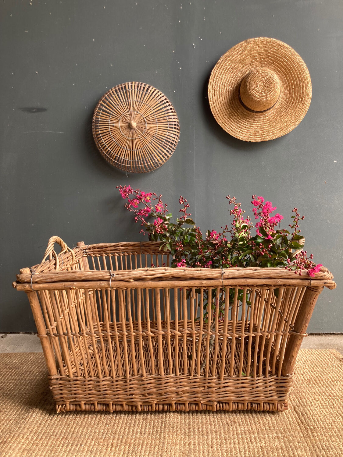 Wicker laundry basket