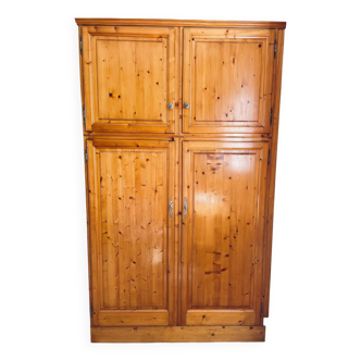 Vaisselier, buffet de cuisine en bois clair