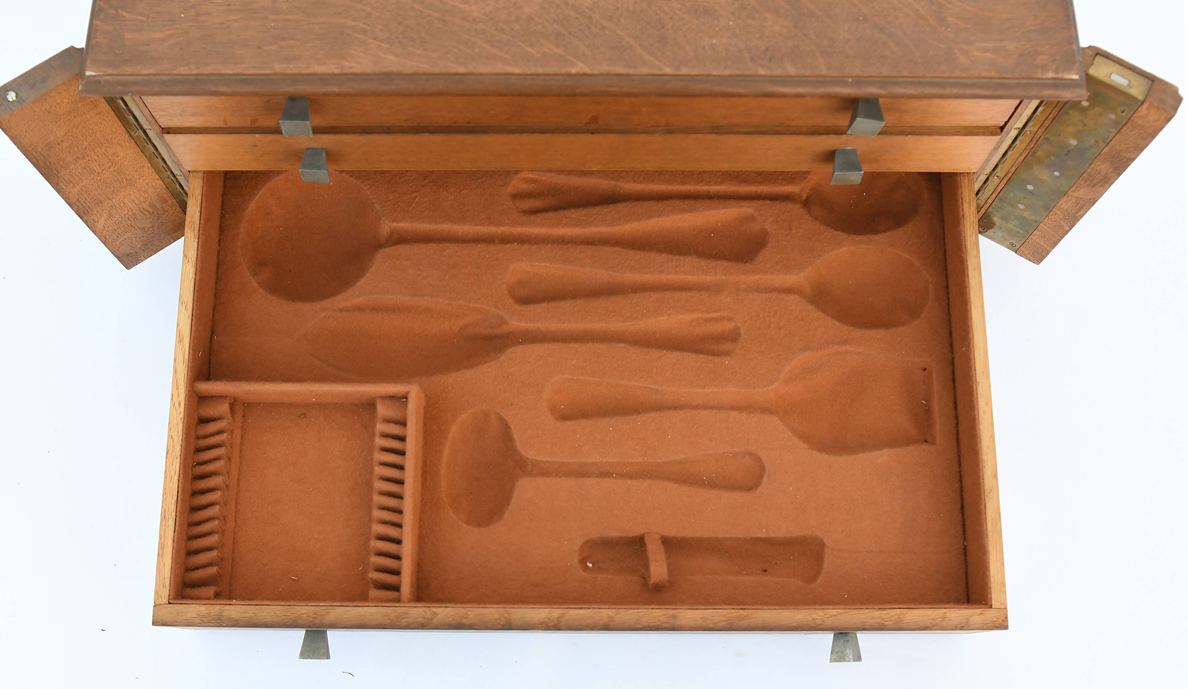 Empty household box