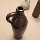 Bouteille carafe vintage ancienne en grès marron avec poignée