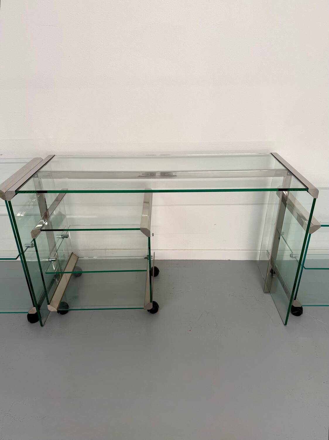 Italian design glass console storage unit by Gallotti & Radice An70