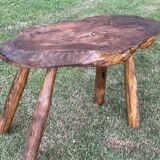 Table basse moderniste brutalist forme-libre reconstruction 1950