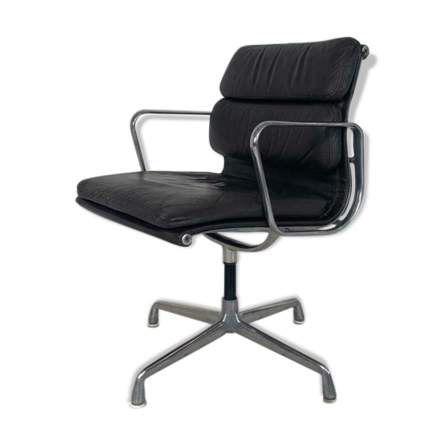 Fauteuil Eames pour Herman Miller Pad Group Chair