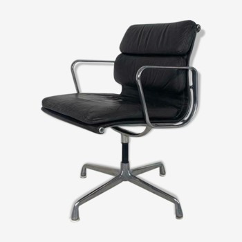 Fauteuil Eames pour Herman Miller Pad Group Chair