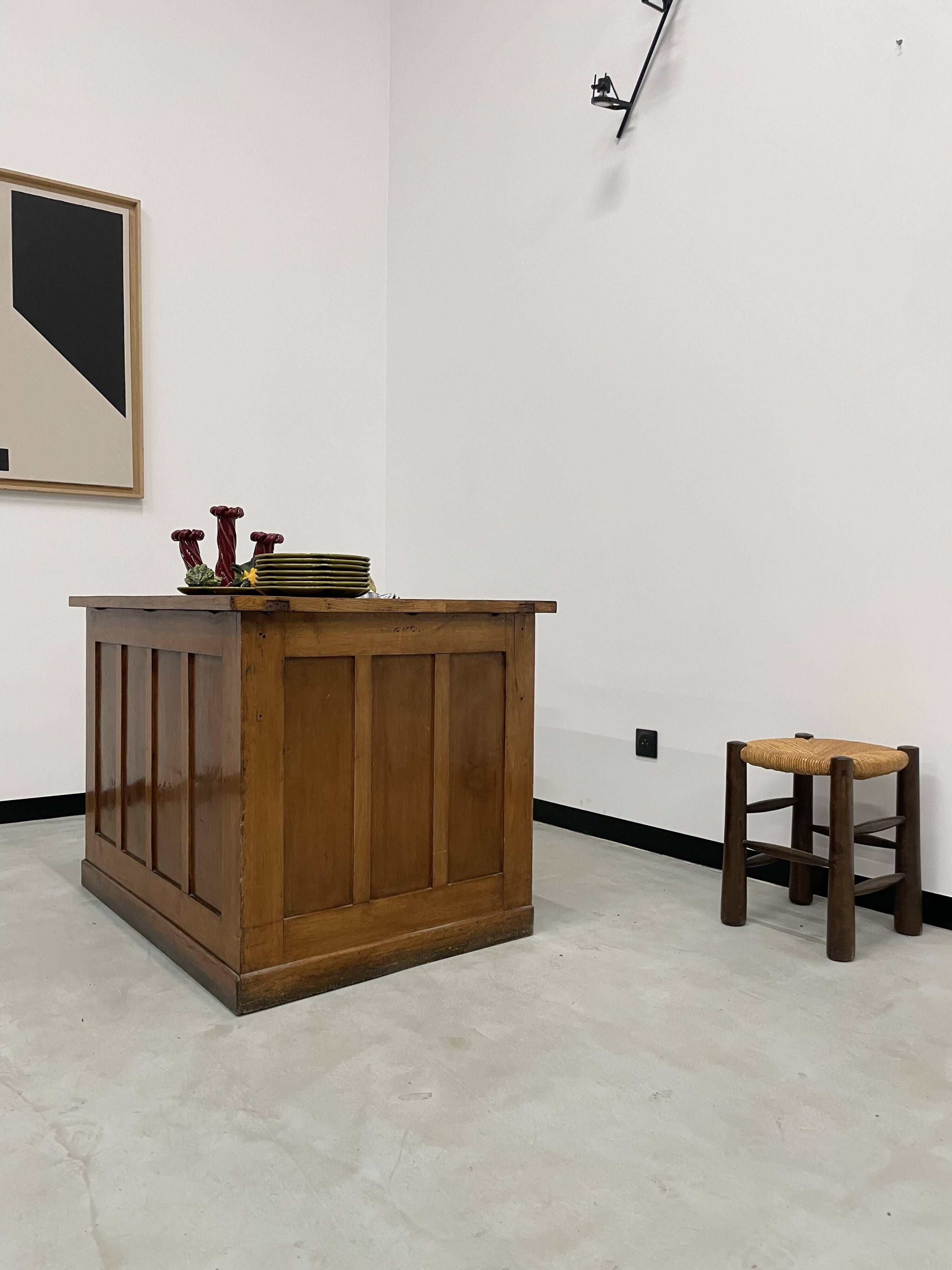 Oak and veneer counter or desk