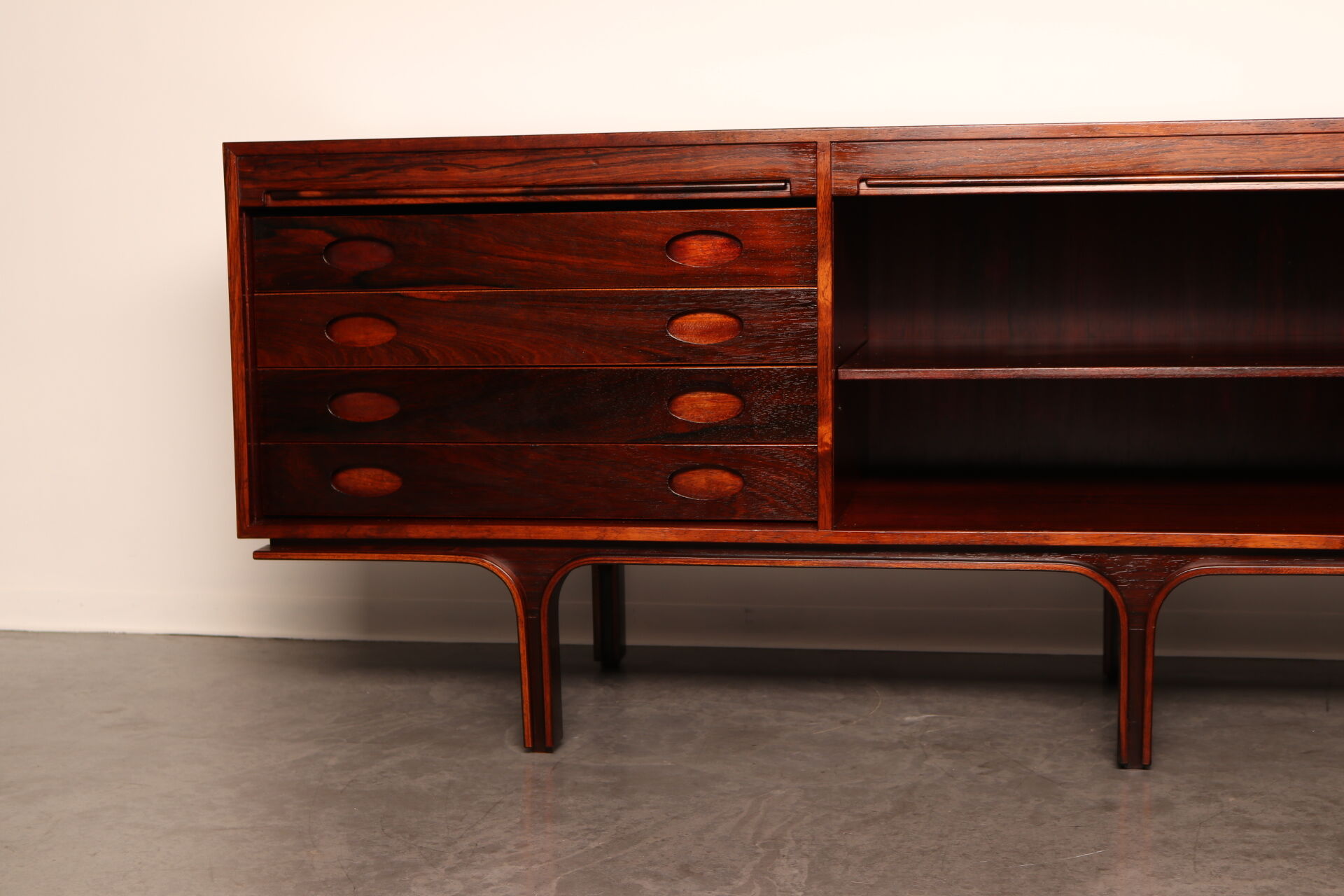 Sideboard in rio-rosewood by Gianfranco Frattini for Bernini - Italy - 1960's