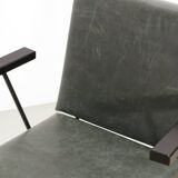 Dutch modernist Gispen 1401 Armchair by Wim Rietveld in green leather