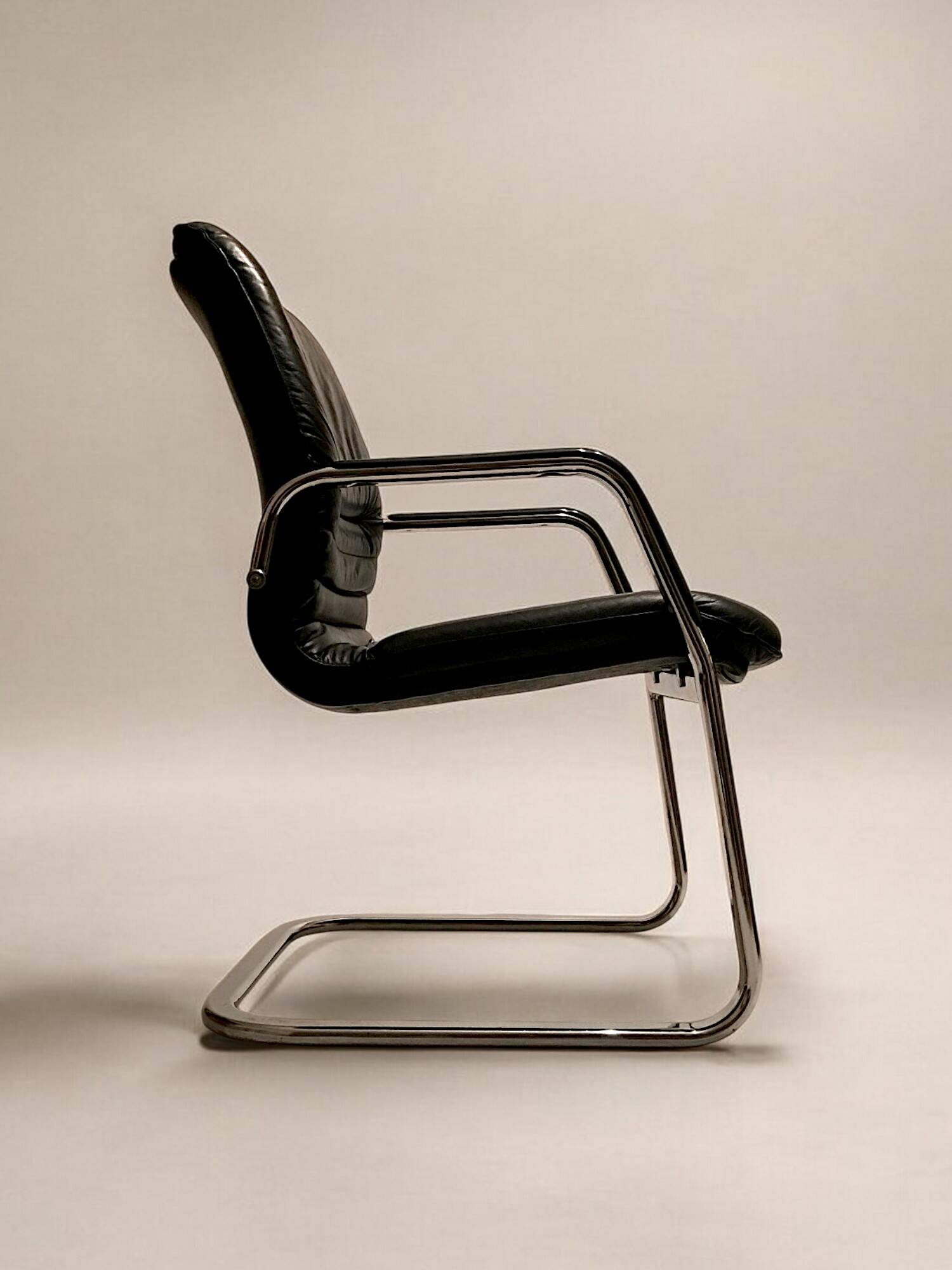 Black leather and chrome steel office chair, Italy 1990