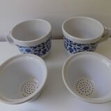 2 tea cups with infuser (herbal tea maker)