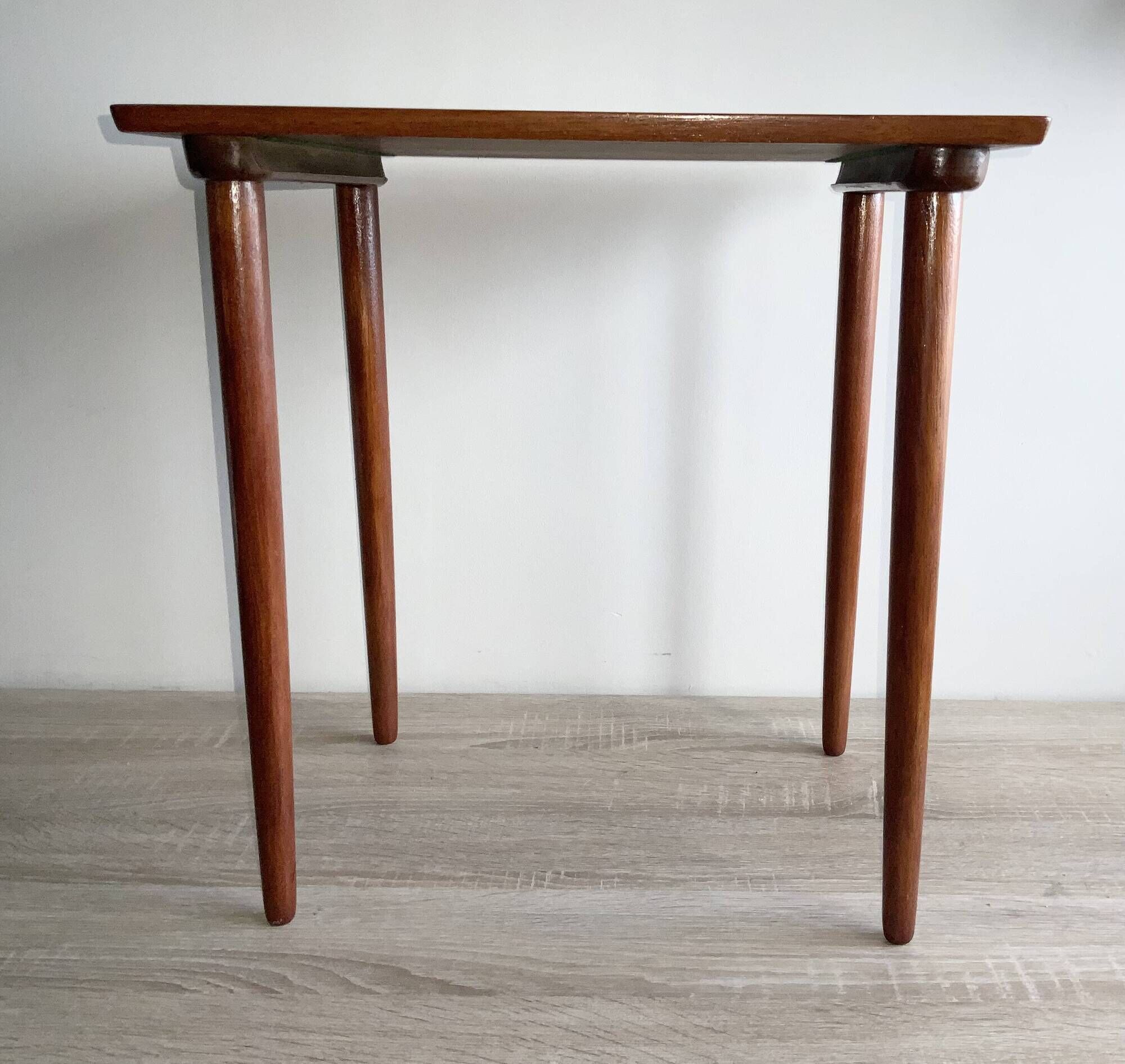 Table d'appoint en teck danois vintage des années 1960