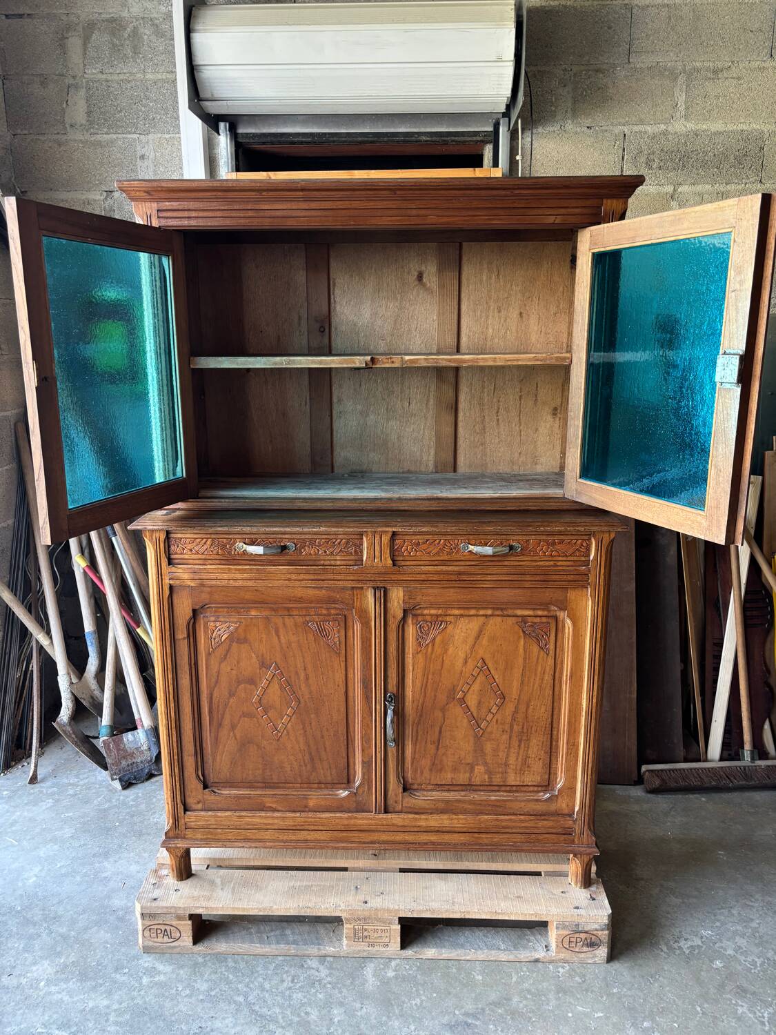 Vintage dresser