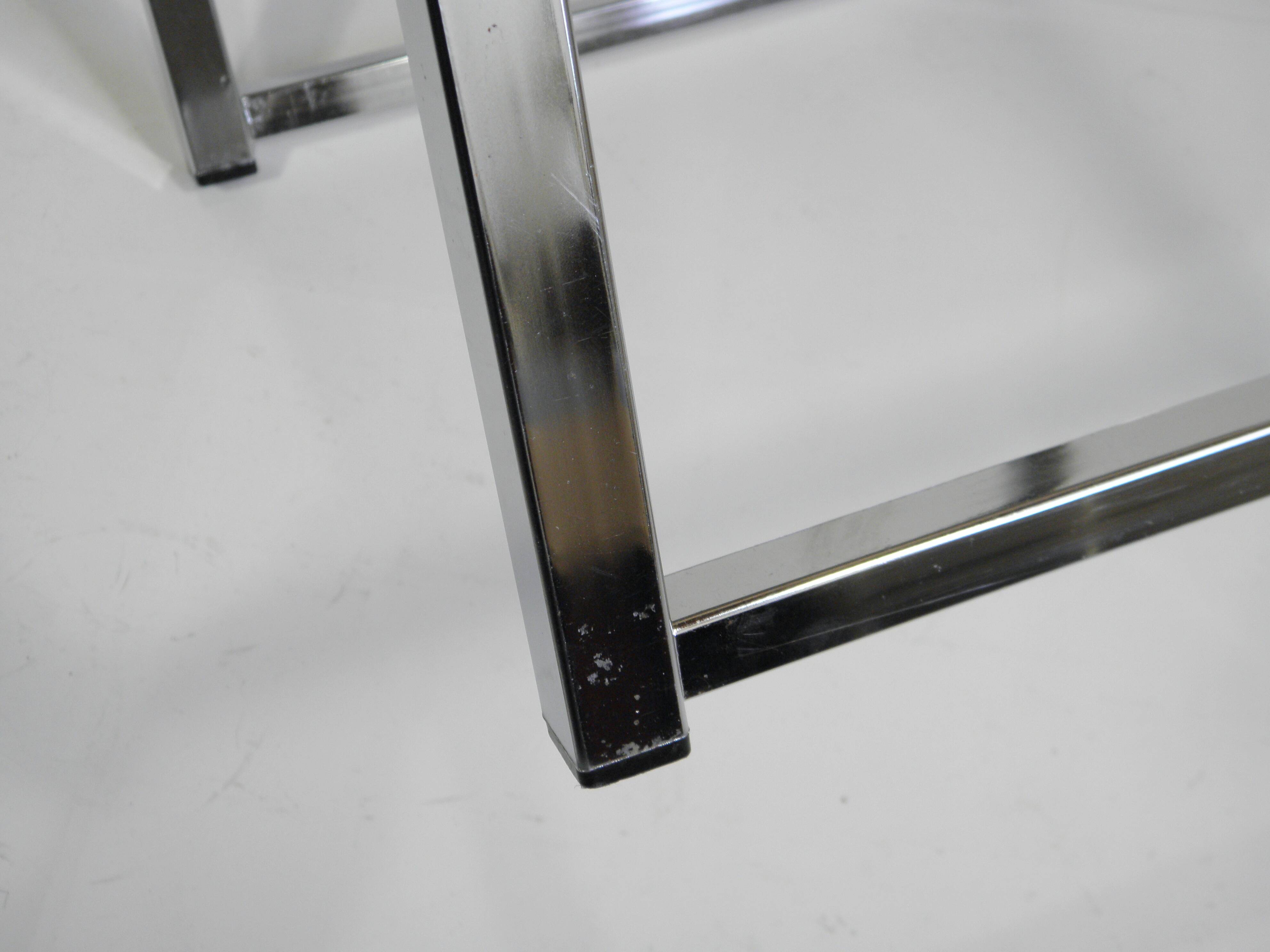 Table basse plexiglas et chrome - design 1970