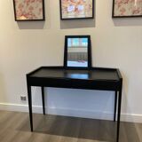 Black dressing table