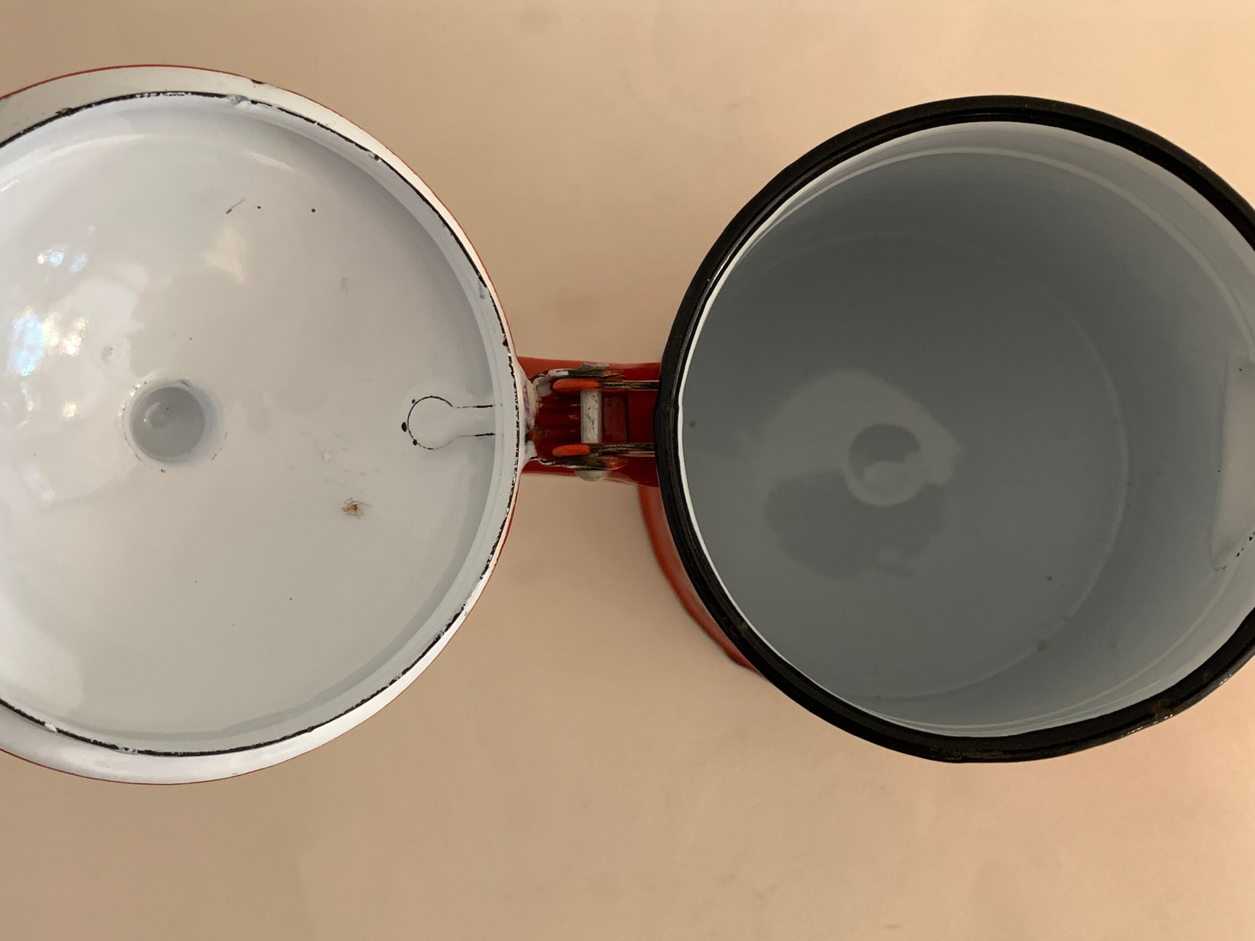 Enamelled sheet metal coffee maker, 1960