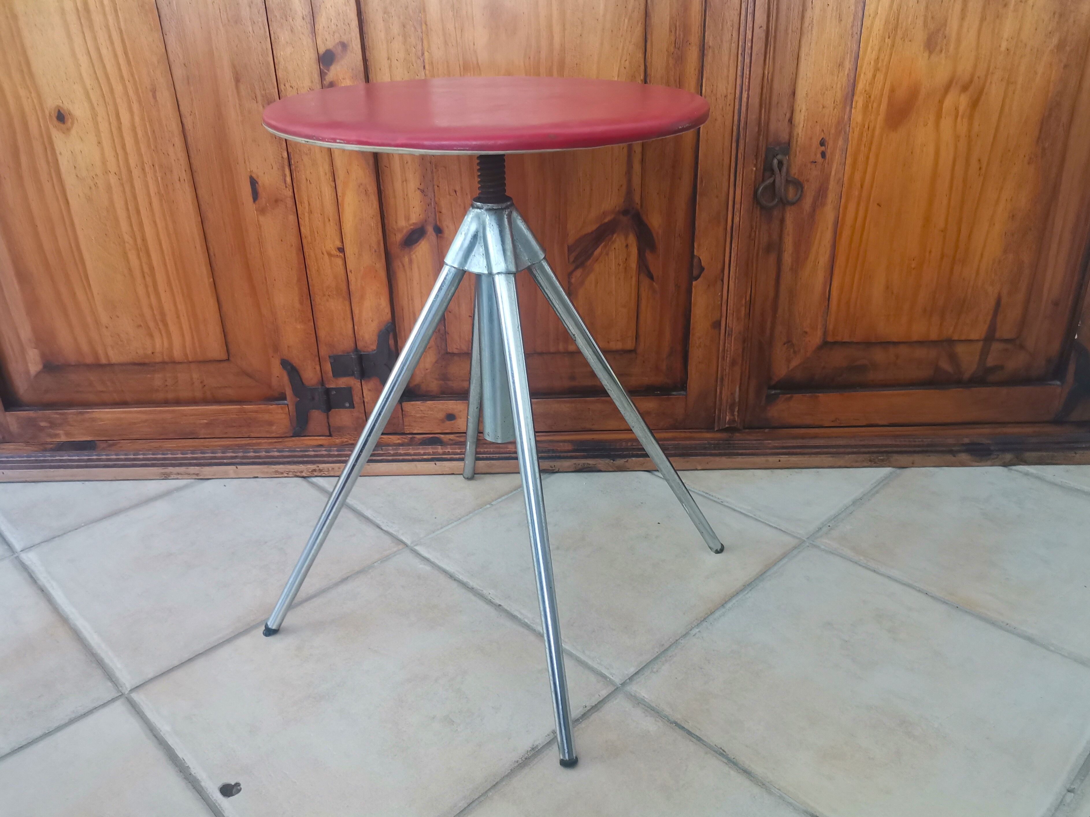 German red leather swivel filigree rotating height adjusting stools by Hailo 1960s, Set of 2