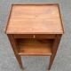 Table de chevet bois massif classique