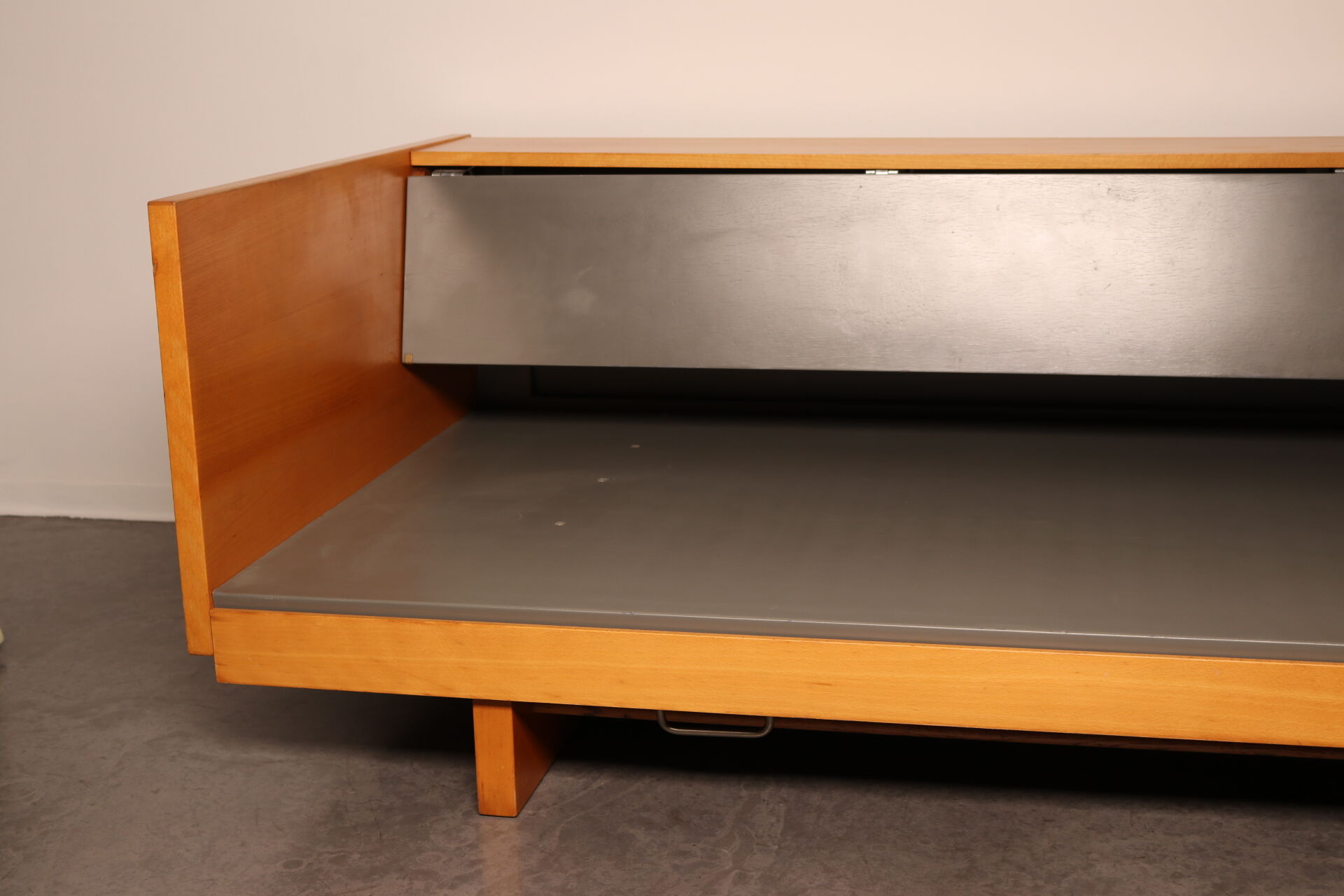 Convertible sofa & double bed model 'GE258' by Hans Wegner for Getama - Denmark - 1960's