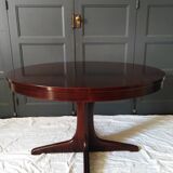 Baumann extended round table