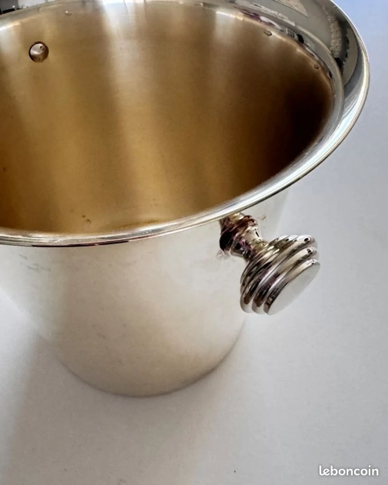 Champagne bucket