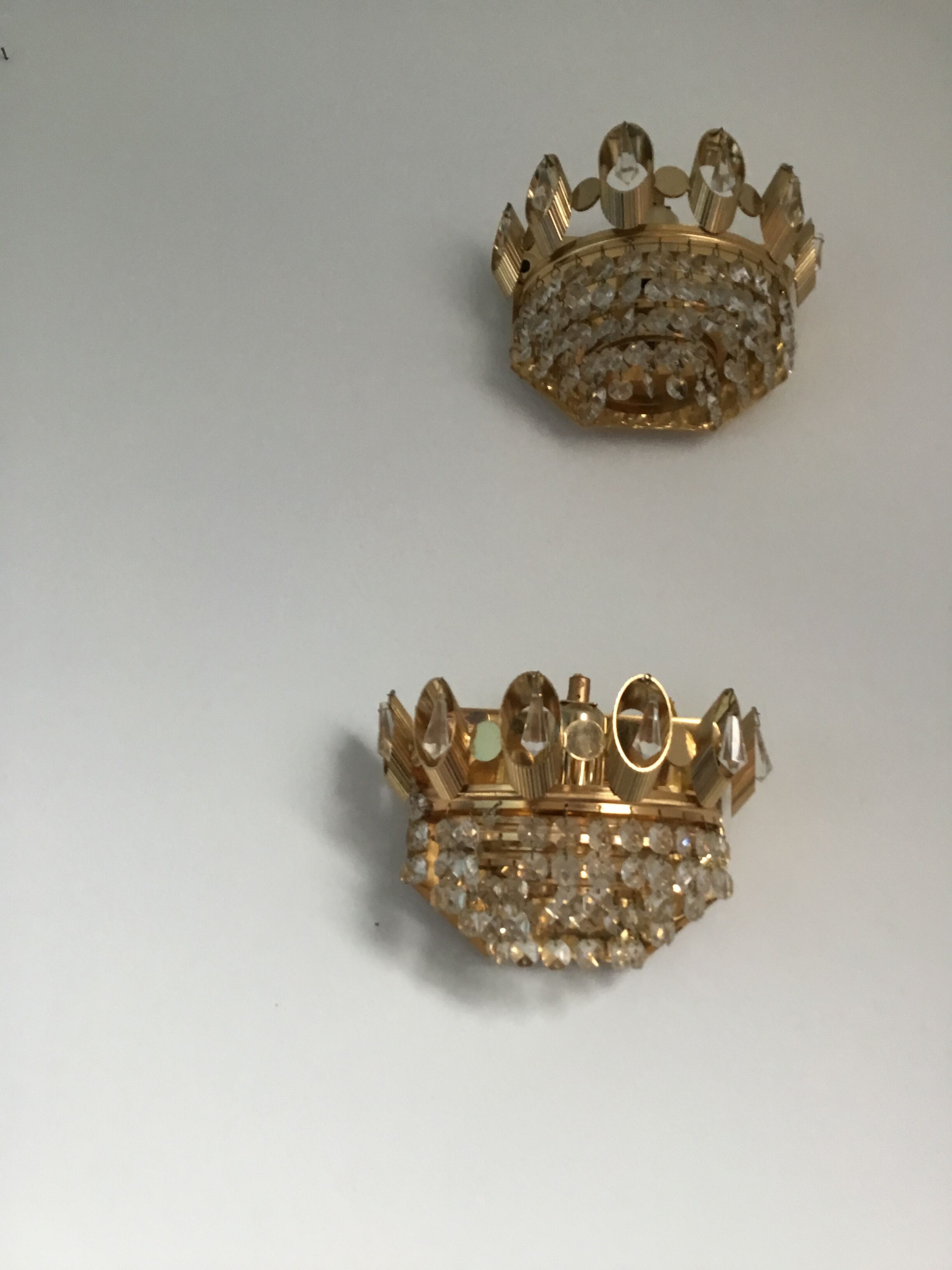 Paire d’appliques laiton et cristal