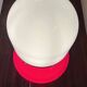 Lampe de table en plastique rouge