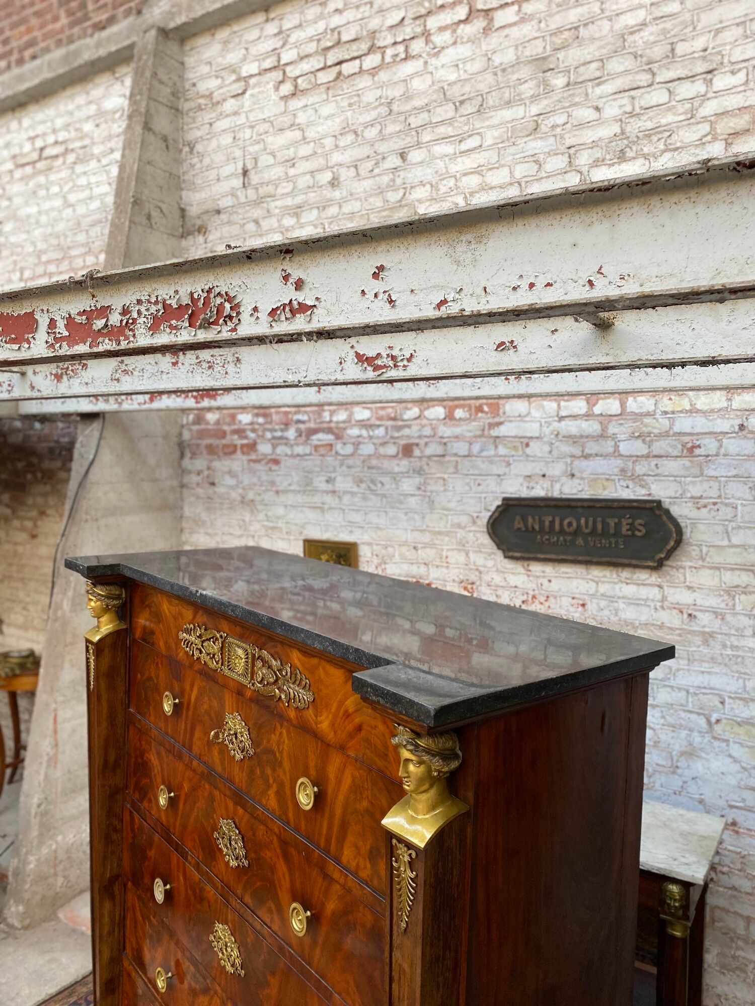 Dresser in mahogany flamed period Empire XIXth century
