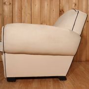 Fauteuil club en cuir blanc