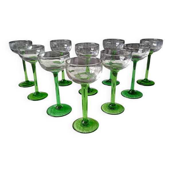 10 petits VERRES 5 cl à pied vert émeraude